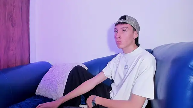 LittleDanny  online show from 04/18/26, 01:59