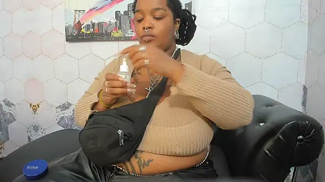 Snapshot of Anaa_Fuentess chatting on 04/08/26, 11:43 Anaa Fuentess online show from 04/08/26, 11:43
