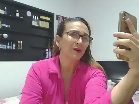 MiaVega online show from 10/01/25, 02:56