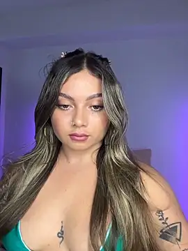 Snapshot of AnnyLopezzz_ chatting on 09/22/25, 09:17 AnnyLopezzz online show from 09/22/25, 09:17