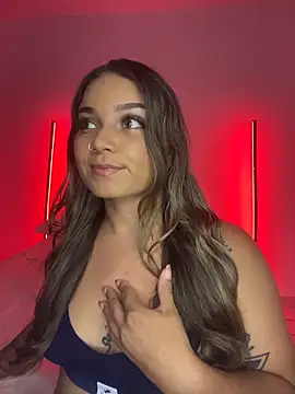 Snapshot of AnnyLopezzz_ chatting on 10/27/25, 02:48 AnnyLopezzz online show from 10/27/25, 02:48