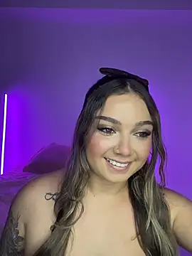 Snapshot of AnnyLopezzz_ chatting on 11/07/25, 05:29 AnnyLopezzz online show from 11/07/25, 05:29