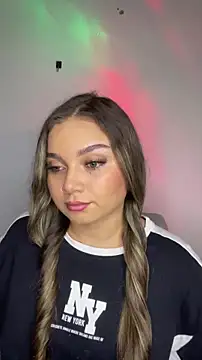 Snapshot of AnnyLopezzz_ chatting on 11/28/25, 01:41 AnnyLopezzz online show from 11/28/25, 01:41