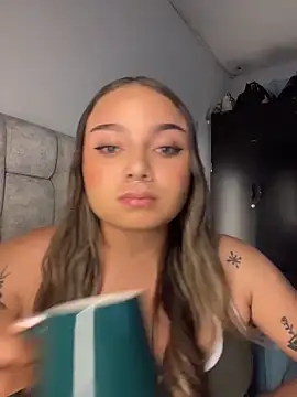 AnnyLopezzz  online show from 04/13/26, 06:08