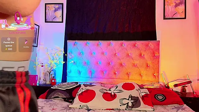 Snapshot of Michael_Lopez_1 chatting on 10/25/25, 12:23 Michael Lopez 1 online show from 10/25/25, 12:23