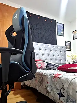 Snapshot of Michael_Lopez_1 chatting on 11/07/25, 11:05 Michael Lopez 1 online show from 11/07/25, 11:05