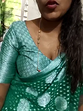 Snapshot of Spoorthi6_Kannada_Telugu chatting on 11/21/25, 04:55 Spoorthi6 Kannada Telugu online show from 11/21/25, 04:55