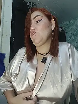 MayaLuna1 online show from 12/17/25, 03:29