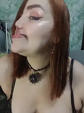 Snapshot of MayaLuna1 chatting on 02/04/26, 10:26 MayaLuna1 online show from 02/04/26, 10:26