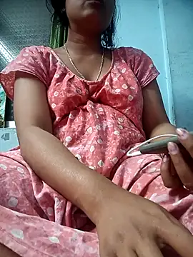 Snapshot of Sofiya_jams chatting on 01/13/26, 06:35 Sofiya jams online show from 01/13/26, 06:35