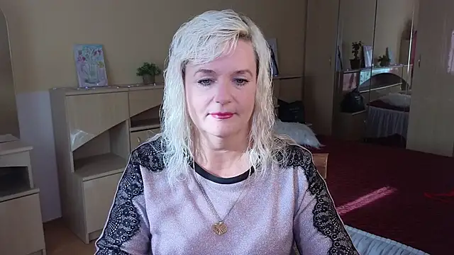 Snapshot of Vina_Vision chatting on 10/09/25, 11:08 Vina Vision online show from 10/09/25, 11:08