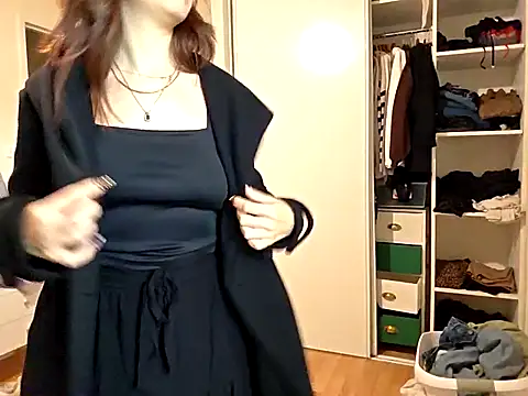 CornetDeGlace online show from 09/23/25, 12:19