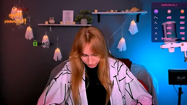 Snapshot of beauty_ginger_ chatting on 10/31/25, 08:59 beauty ginger online show from 10/31/25, 08:59