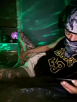 Snapshot of MODEST11_MMiILOO_AMARO chatting on 10/21/25, 02:56 MODEST11 MMiILOO AMARO online show from 10/21/25, 02:56