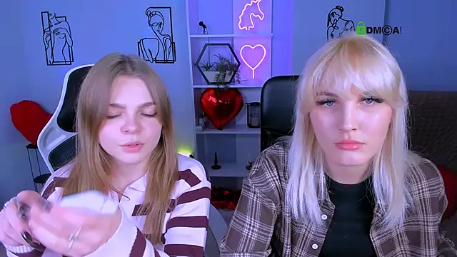 Snapshot of veronica_bubble chatting on 10/14/25, 07:36 veronica bubble online show from 10/14/25, 07:36