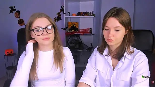 Snapshot of veronica_bubble chatting on 10/25/25, 07:30 veronica bubble online show from 10/25/25, 07:30