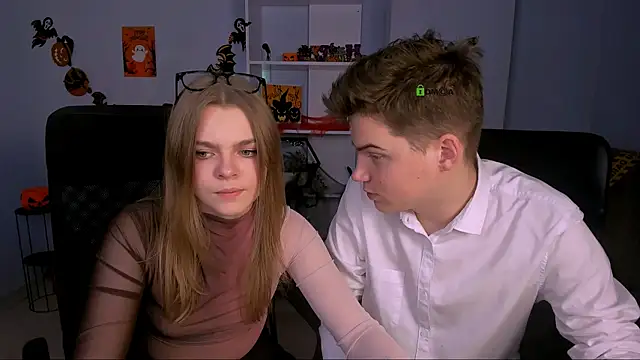 Snapshot of veronica_bubble chatting on 10/27/25, 08:13 veronica bubble online show from 10/27/25, 08:13