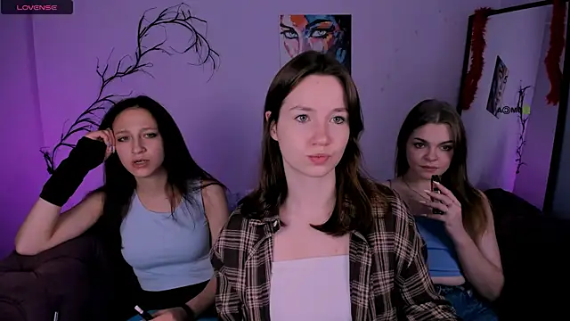 Snapshot of veronica_bubble chatting on 11/22/25, 08:19 veronica bubble online show from 11/22/25, 08:19