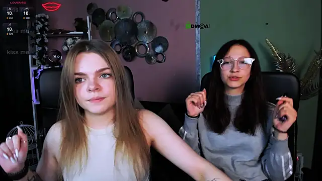 Snapshot of veronica_bubble chatting on 11/30/25, 08:13 veronica bubble online show from 11/30/25, 08:13