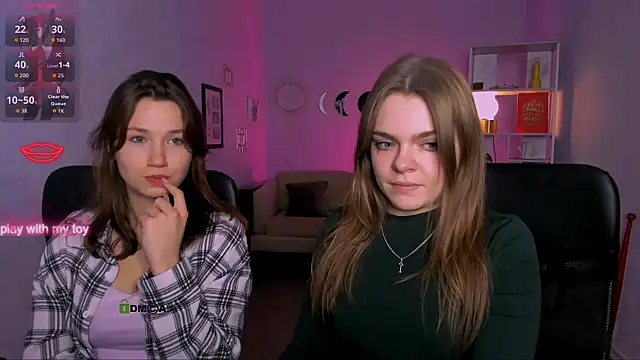 Snapshot of veronica_bubble chatting on 12/22/25, 11:13 veronica bubble online show from 12/22/25, 11:13