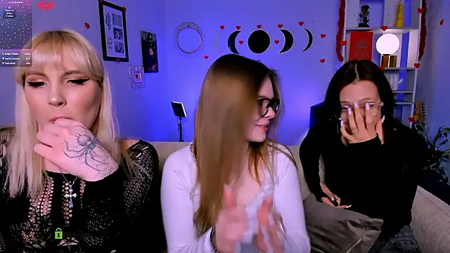 Snapshot of veronica_bubble chatting on 02/22/26, 08:18 veronica bubble online show from 02/22/26, 08:18