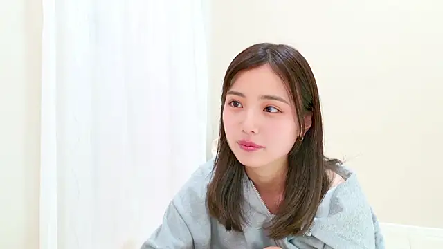 -yuina-23 online show from 12/17/25, 09:59