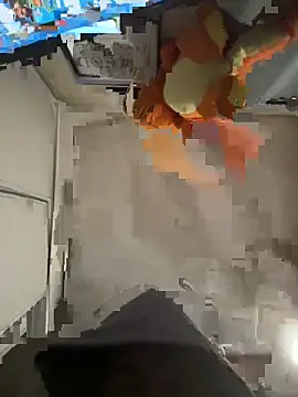 Snapshot of Vic2Big chatting on 12/22/25, 03:09 Vic2Big online show from 12/22/25, 03:09