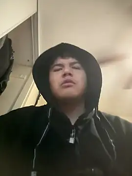 Snapshot of Vic2Big chatting on 01/14/26, 10:32 Vic2Big online show from 01/14/26, 10:32