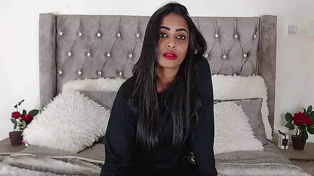 Snapshot of indianchic89 chatting on 03/01/25, 12:28 indianchic89 online show from 03/01/25, 12:28