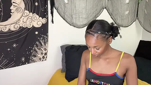 Trixie luv1 online show from 11/22/25, 06:29