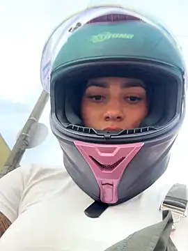 AlannaEvons online show from 11/15/25, 09:54