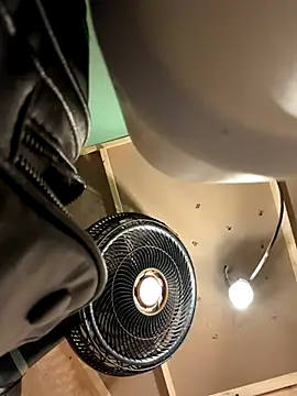 AlannaEvons online show from 12/01/25, 06:46