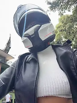 AlannaEvons online show from 04/07/26, 03:45