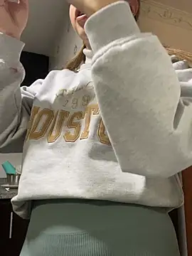 mia skys online show from 01/10/26, 01:35