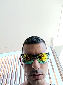 Snapshot of Greek_crazy_couple chatting on 09/27/25, 11:15 Greek crazy couple online show from 09/27/25, 11:15