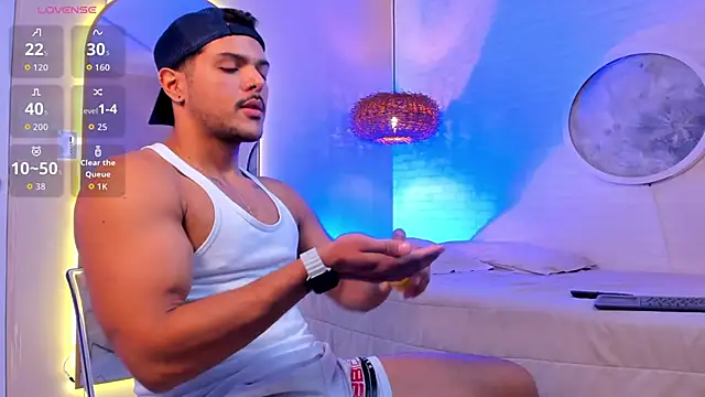 Snapshot of thiago_mercer chatting on 09/30/25, 11:15 thiago mercer online show from 09/30/25, 11:15