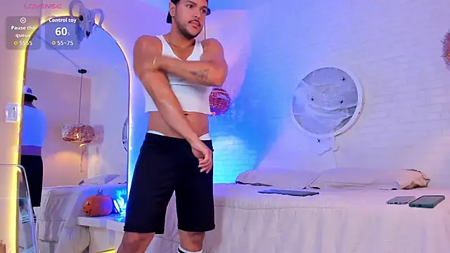 Snapshot of thiago_mercer chatting on 10/24/25, 10:00 thiago mercer online show from 10/24/25, 10:00