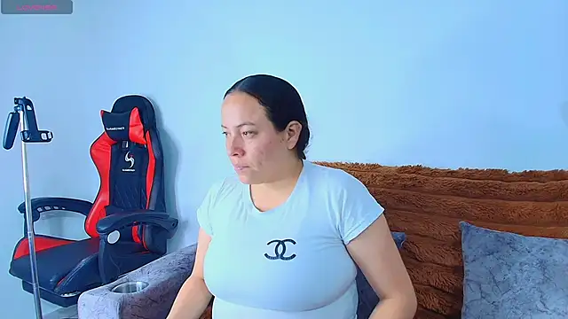  honey12 online show from 11/05/25, 01:11