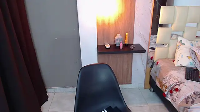 Snapshot of honeymoon_12 chatting on 09/09/25, 06:13 honeymoon 12 online show from 09/09/25, 06:13