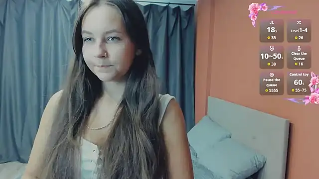 Snapshot of day_may chatting on 10/04/25, 11:52 day may online show from 10/04/25, 11:52