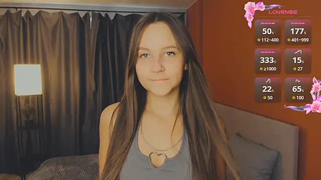 Snapshot of day_may chatting on 10/18/25, 01:23 day may online show from 10/18/25, 01:23