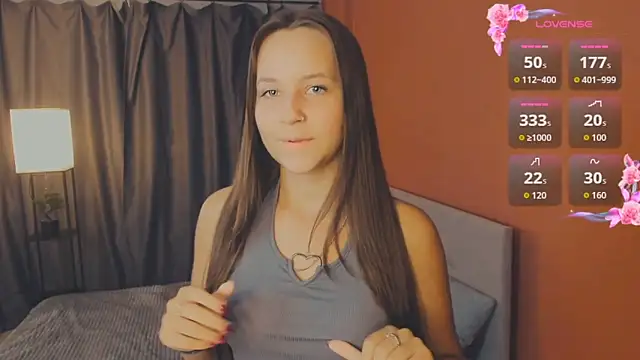 Snapshot of day_may chatting on 10/22/25, 03:45 day may online show from 10/22/25, 03:45