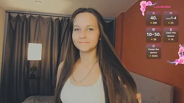 Snapshot of day_may chatting on 10/25/25, 01:40 day may online show from 10/25/25, 01:40