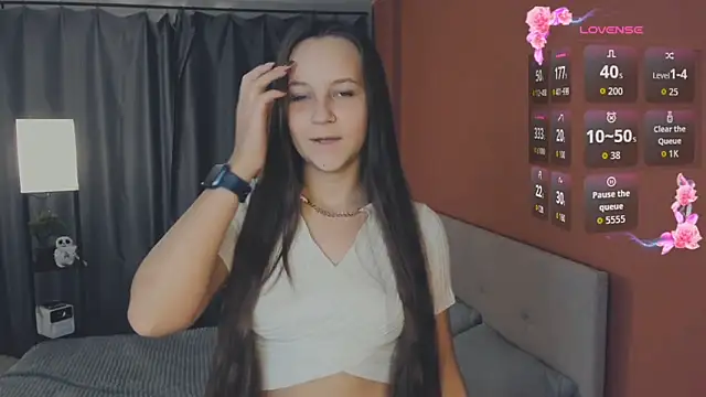 Snapshot of day_may chatting on 12/03/25, 03:10 day may online show from 12/03/25, 03:10