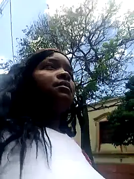 isabella brown1 online show from 03/20/26, 07:19