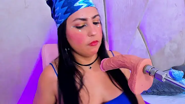 Snapshot of Victoriia_Queen chatting on 11/01/25, 08:33 Victoriia Queen online show from 11/01/25, 08:33