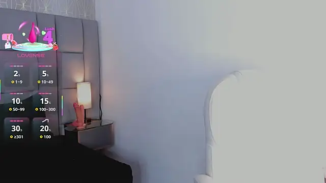 Snapshot of milly_noir chatting on 09/16/25, 08:10 milly noir online show from 09/16/25, 08:10