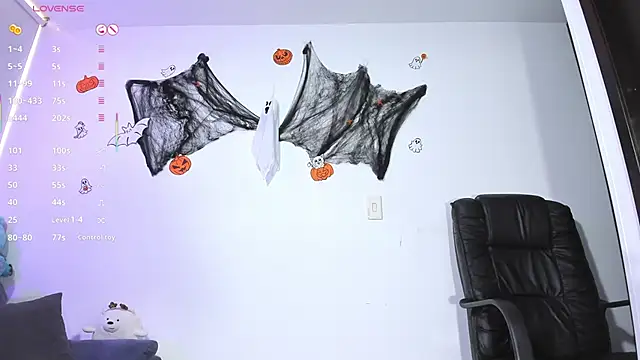 ValerieInk online show from 10/31/25, 01:01