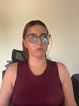 CoraVibes online show from 09/29/25, 07:51