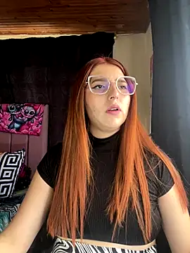 CoraVibes online show from 10/08/25, 07:55